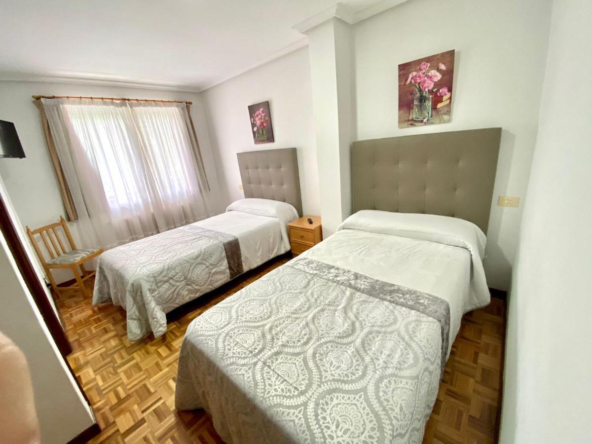 Garden Lodge Hostal Evencio Ribadavia Εξωτερικό φωτογραφία