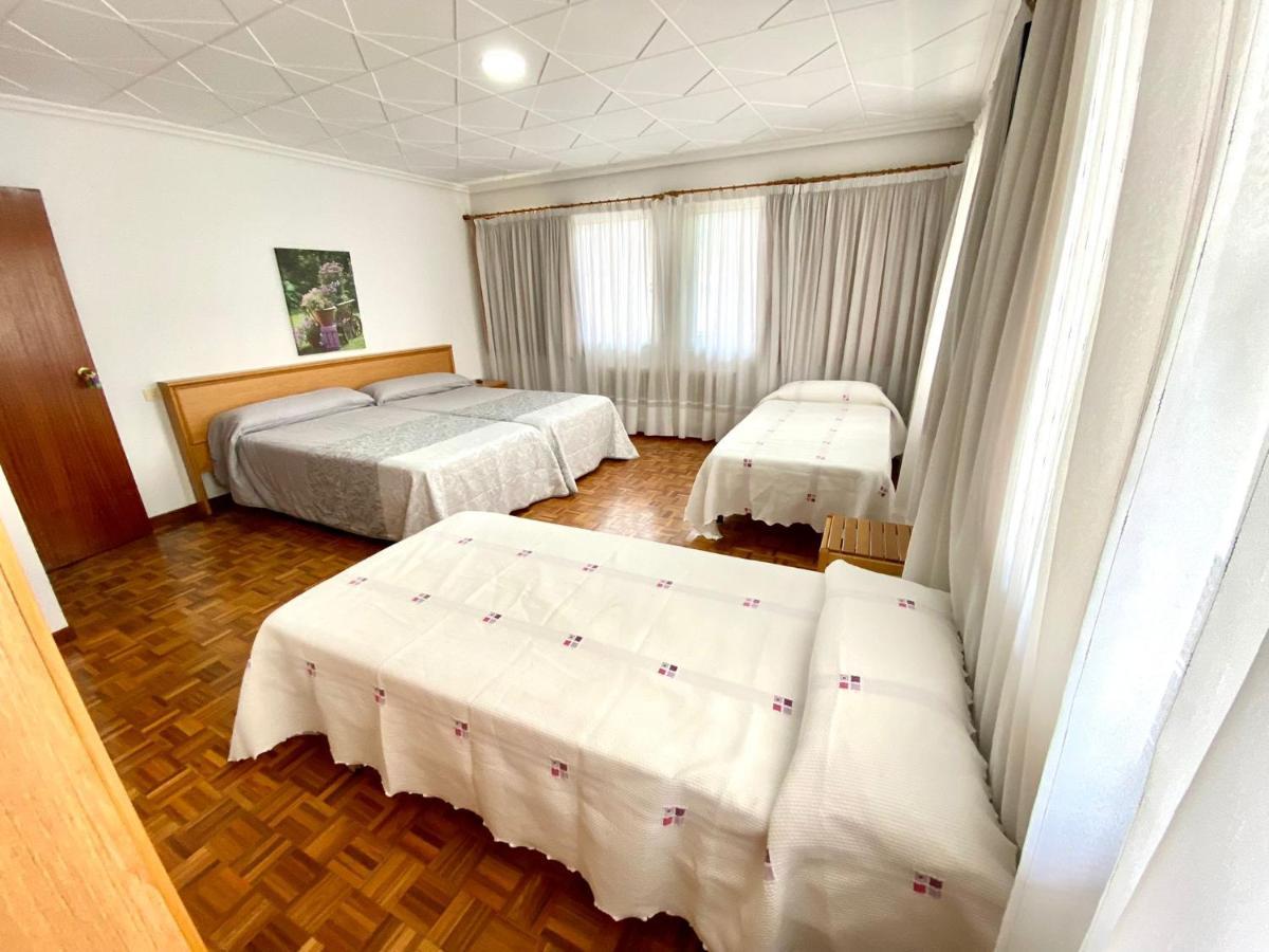 Garden Lodge Hostal Evencio Ribadavia Εξωτερικό φωτογραφία