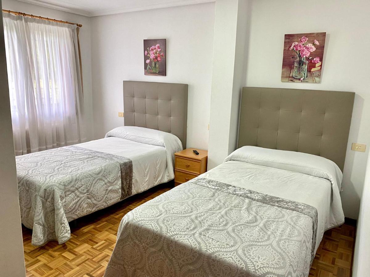 Garden Lodge Hostal Evencio Ribadavia Εξωτερικό φωτογραφία