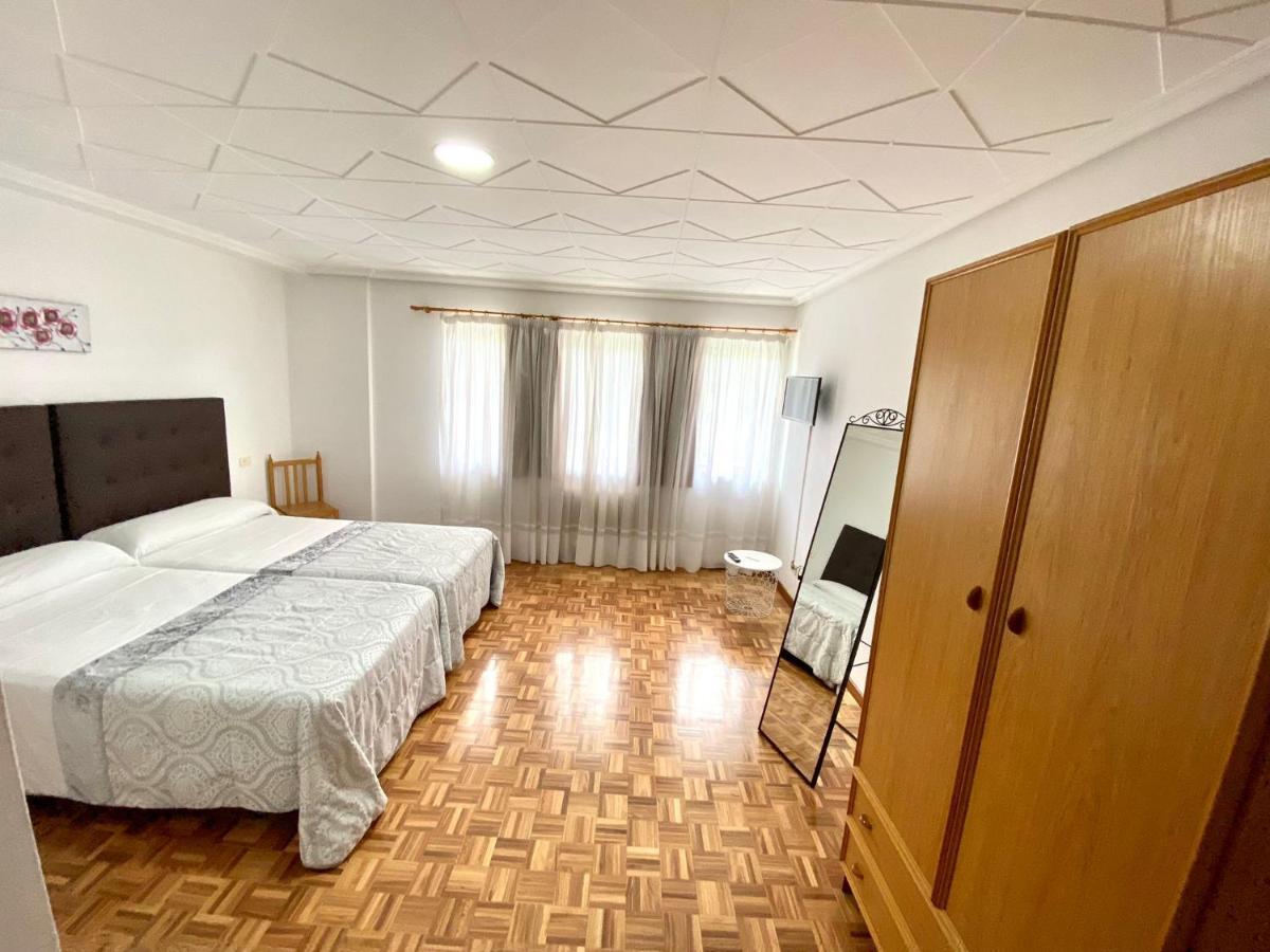 Garden Lodge Hostal Evencio Ribadavia Εξωτερικό φωτογραφία
