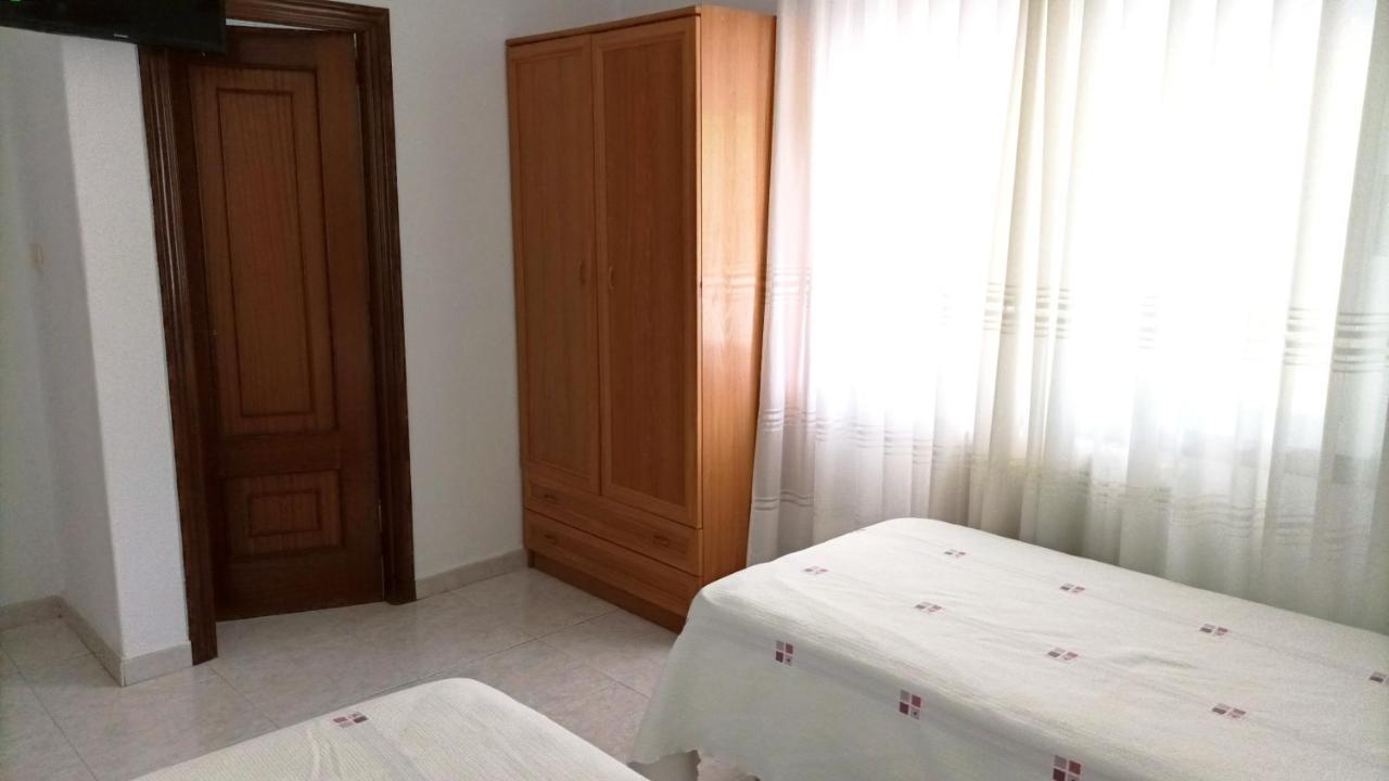 Garden Lodge Hostal Evencio Ribadavia Εξωτερικό φωτογραφία