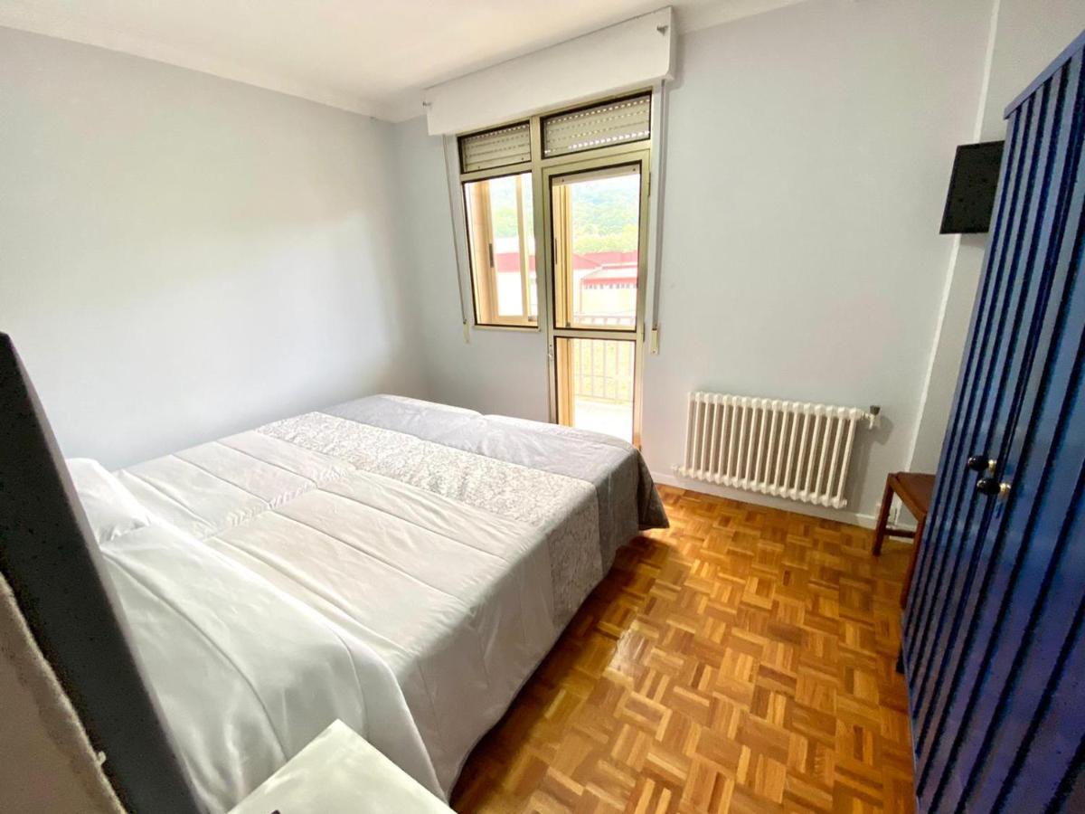 Garden Lodge Hostal Evencio Ribadavia Εξωτερικό φωτογραφία