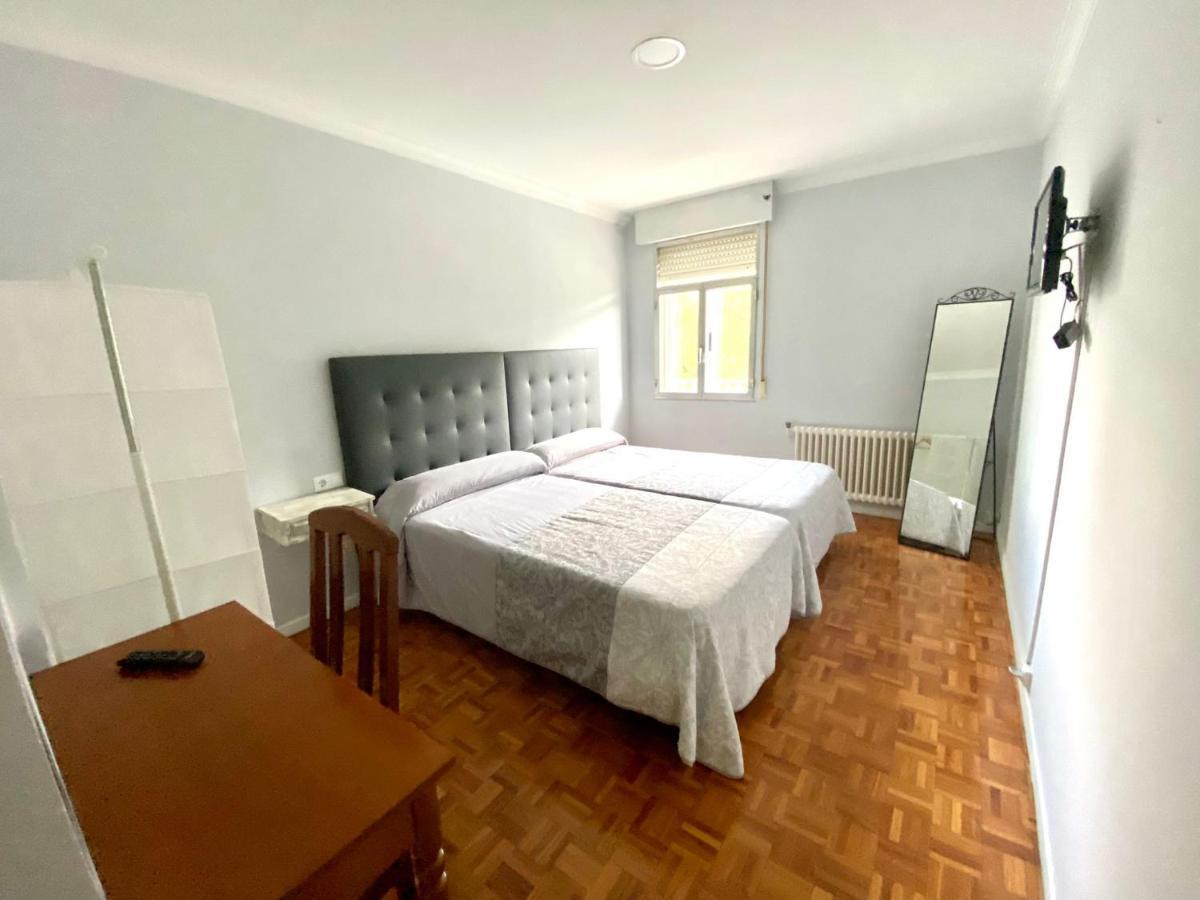 Garden Lodge Hostal Evencio Ribadavia Εξωτερικό φωτογραφία