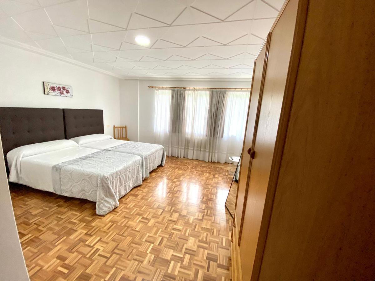 Garden Lodge Hostal Evencio Ribadavia Εξωτερικό φωτογραφία
